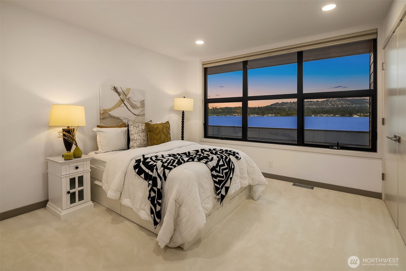 3840 E Mercer Way , Mercer Island, WA 98040