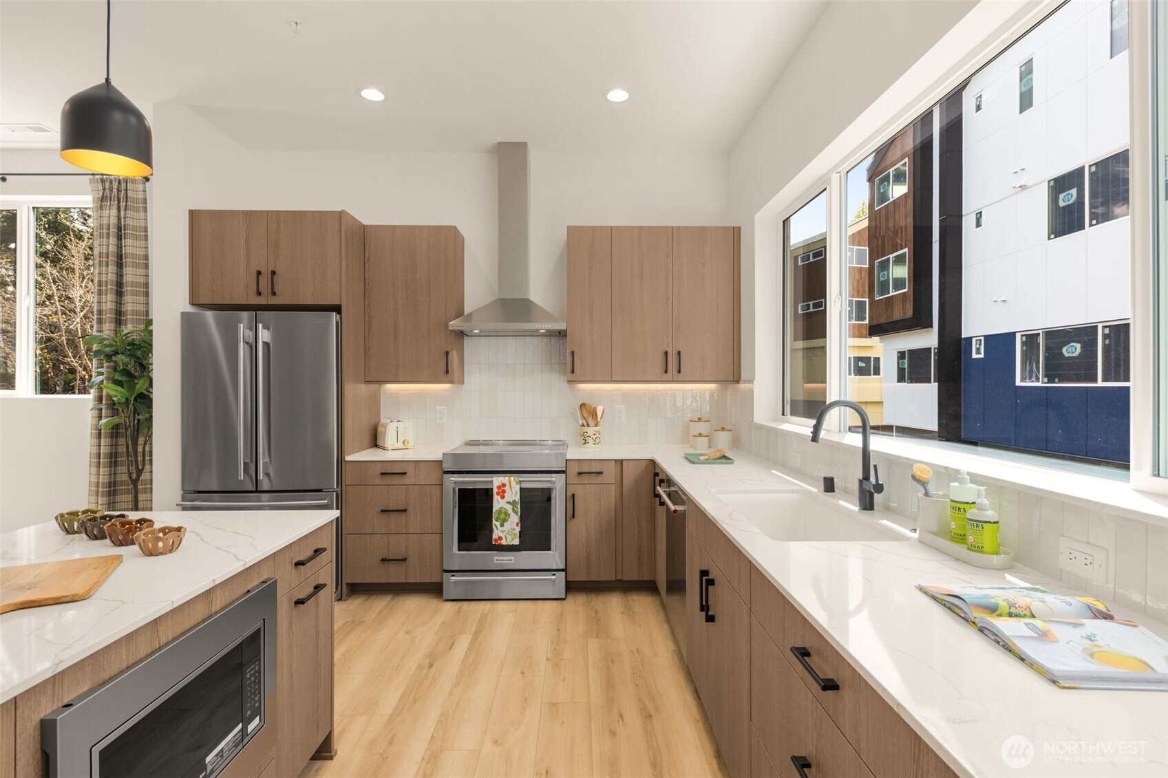 16002 SE 31st Lane , Bellevue, WA 98008