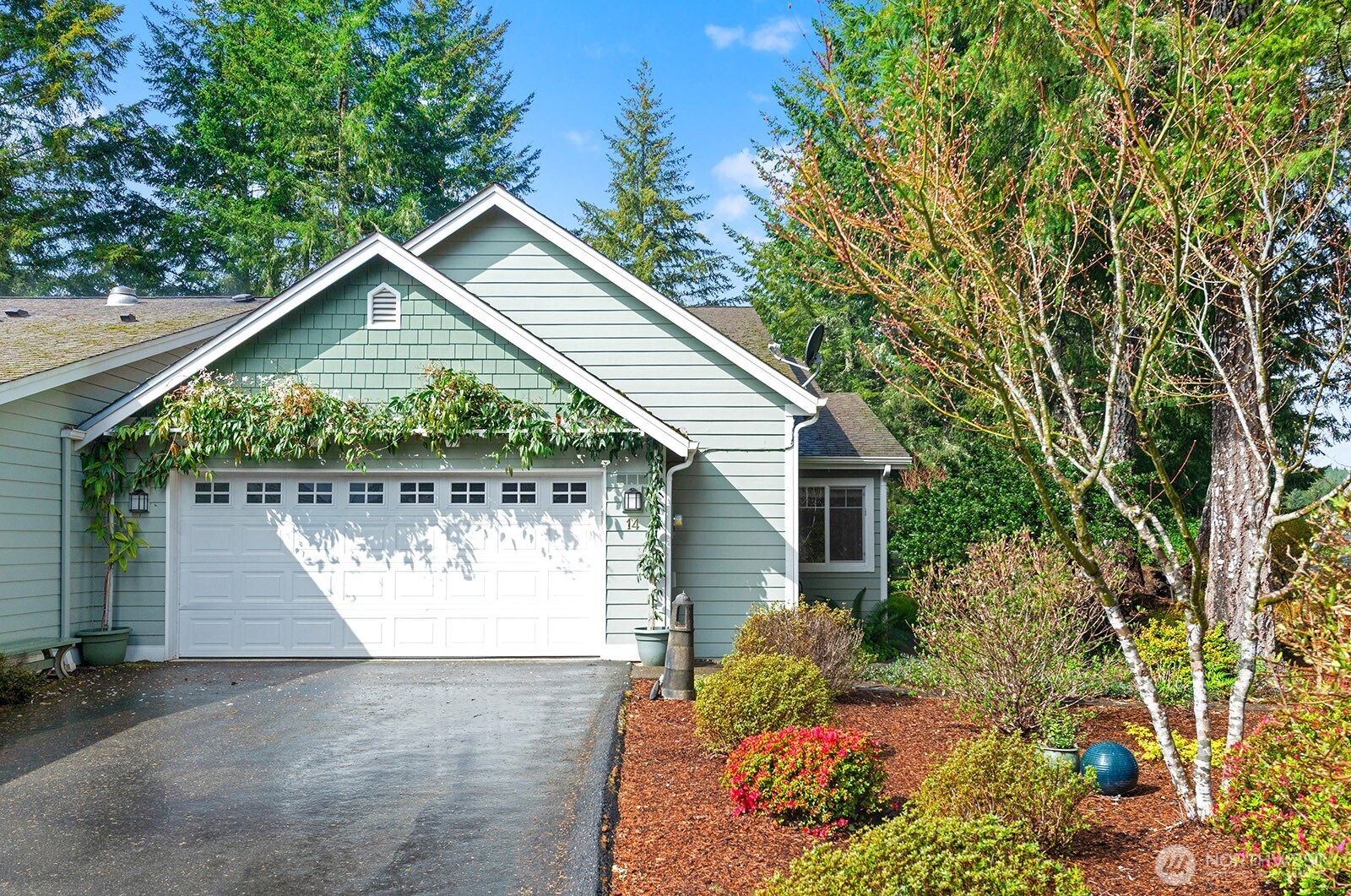 321 E Soderberg Road #E 14, Allyn, WA 98524