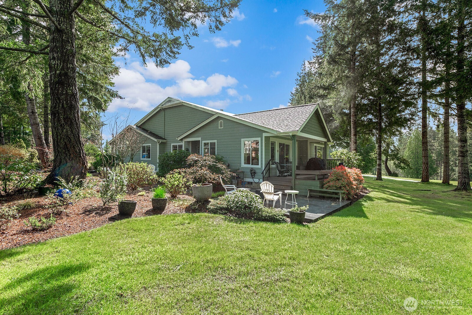 321 E Soderberg Road #E 14, Allyn, WA 98524