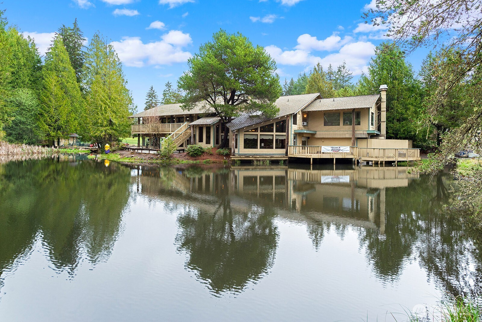 321 E Soderberg Road #E 14, Allyn, WA 98524