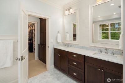 10611 SE 20th Street , Bellevue, WA 98004 - Photo 15