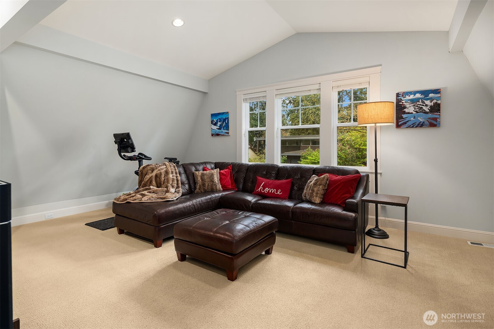 10611 SE 20th Street , Bellevue, WA 98004
