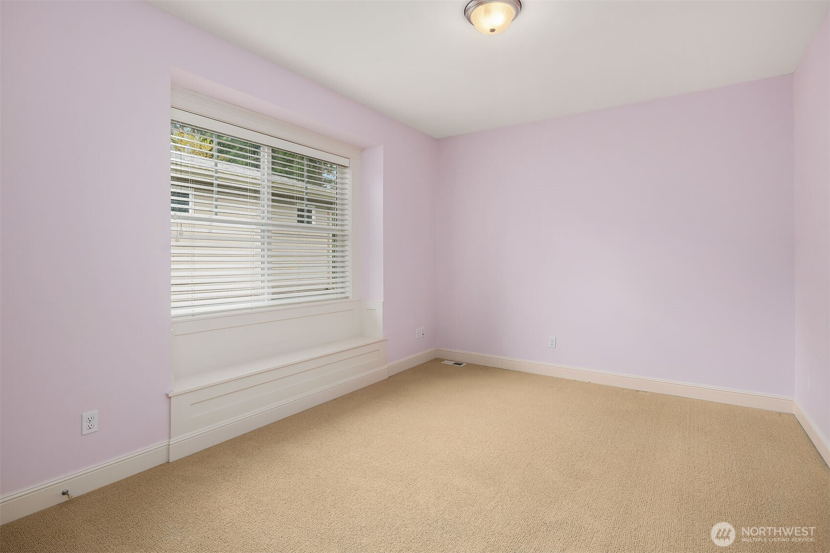 10611 SE 20th Street , Bellevue, WA 98004