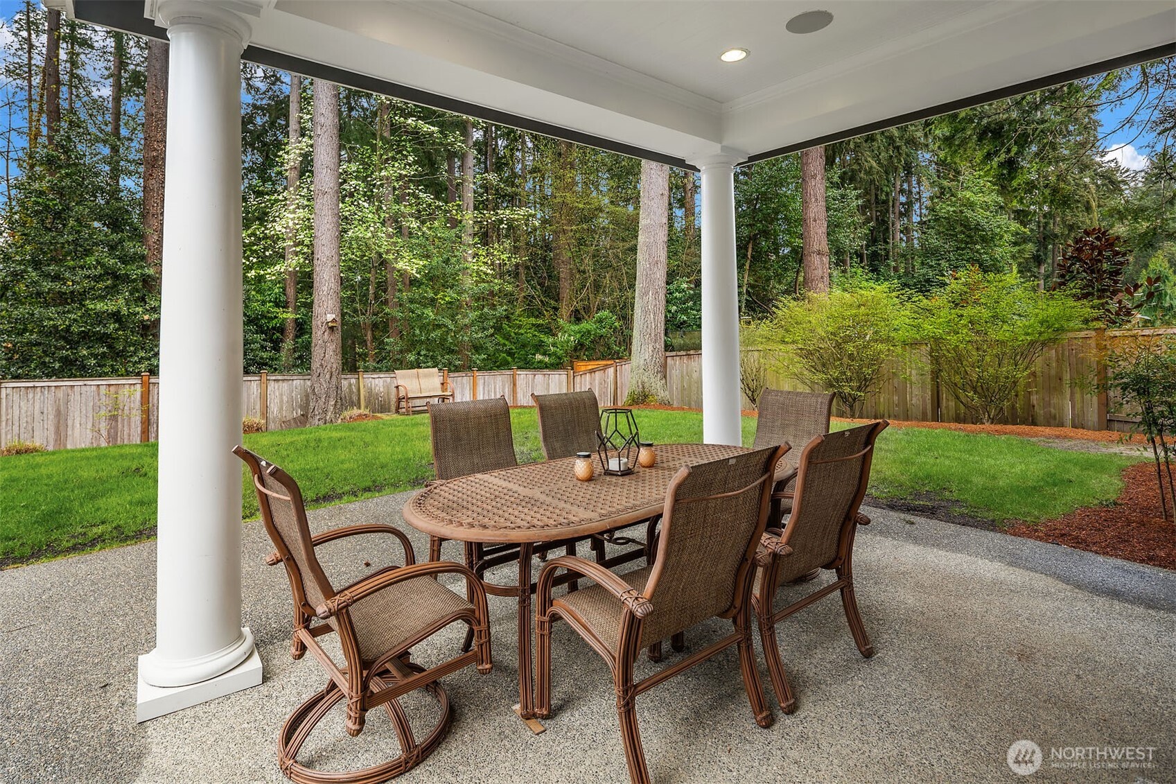 10611 SE 20th Street , Bellevue, WA 98004