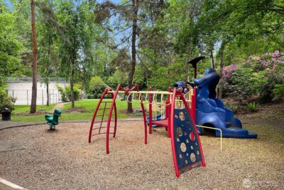 10611 SE 20th Street , Bellevue, WA 98004 - Photo 37