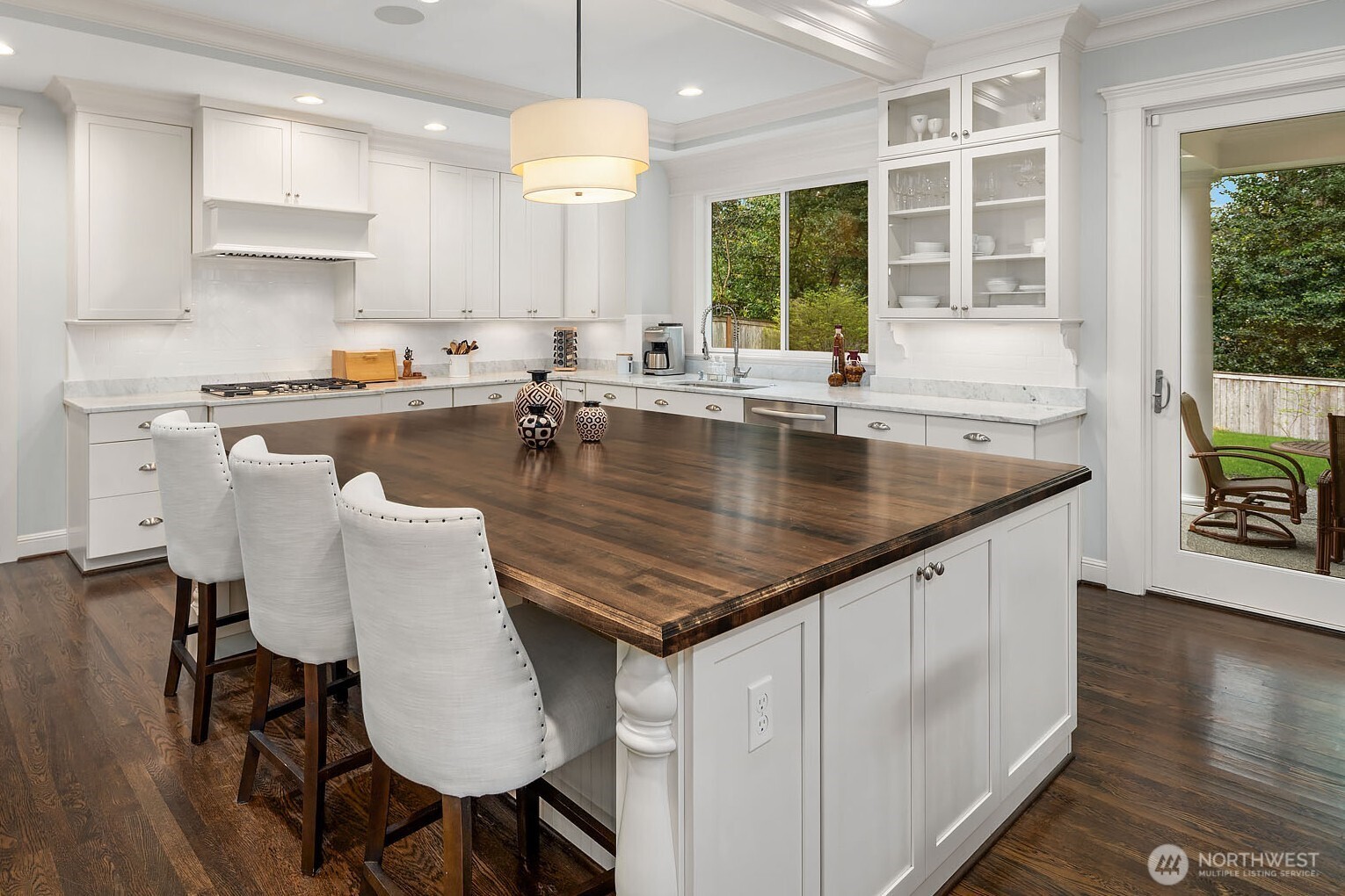 10611 SE 20th Street , Bellevue, WA 98004