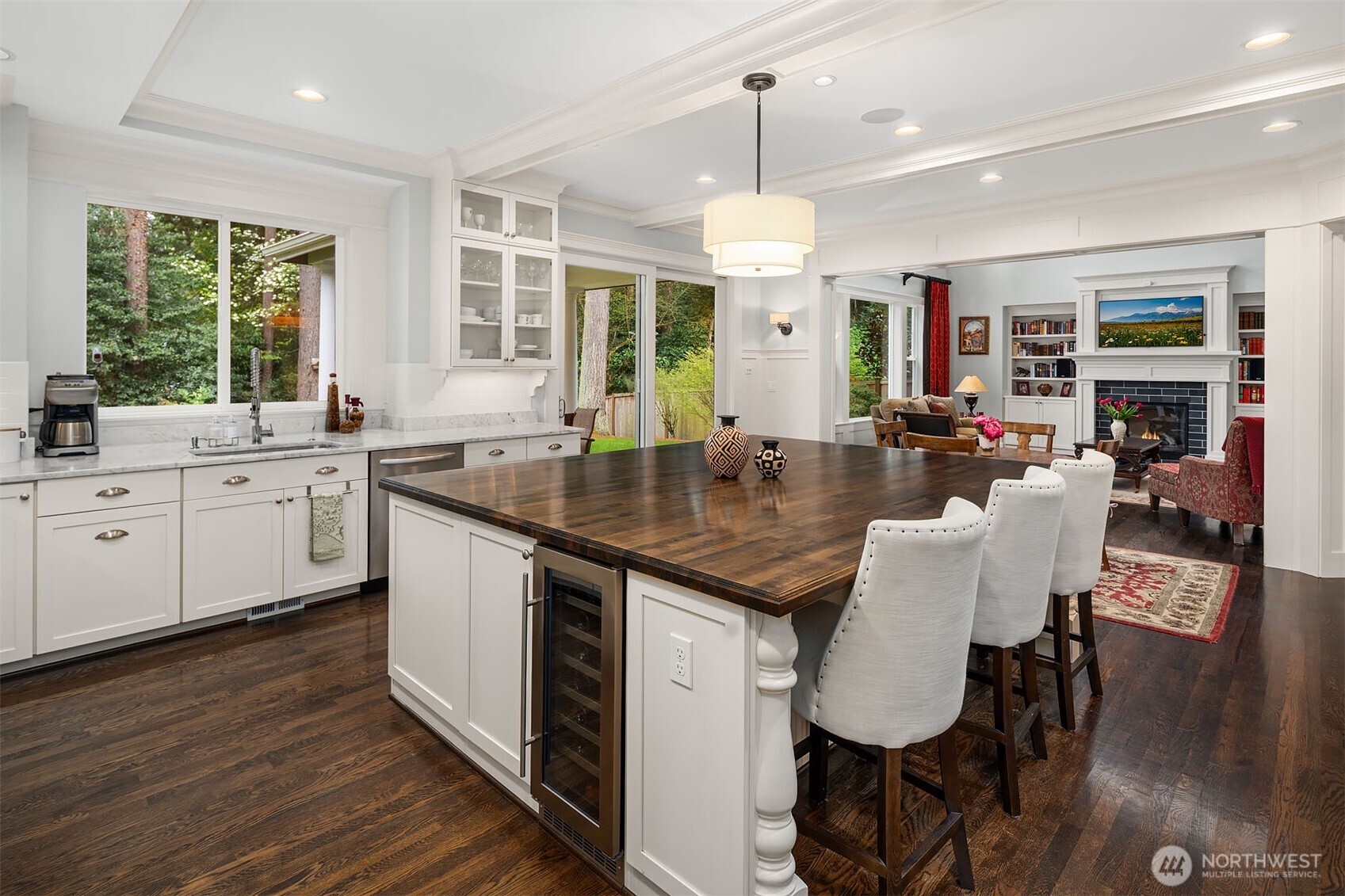 10611 SE 20th Street , Bellevue, WA 98004