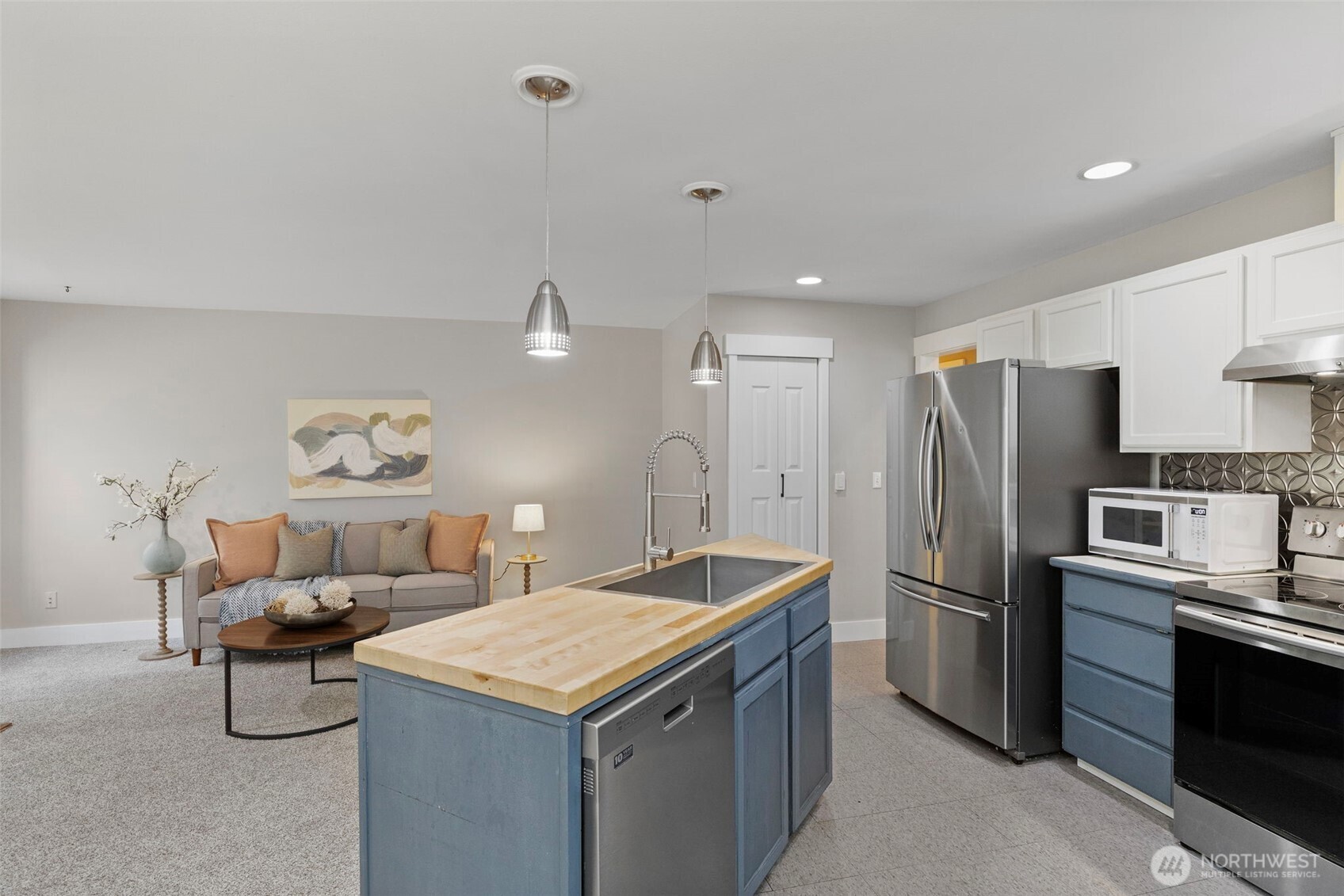 17028 Suquamish Way NE, Suquamish, WA 98392