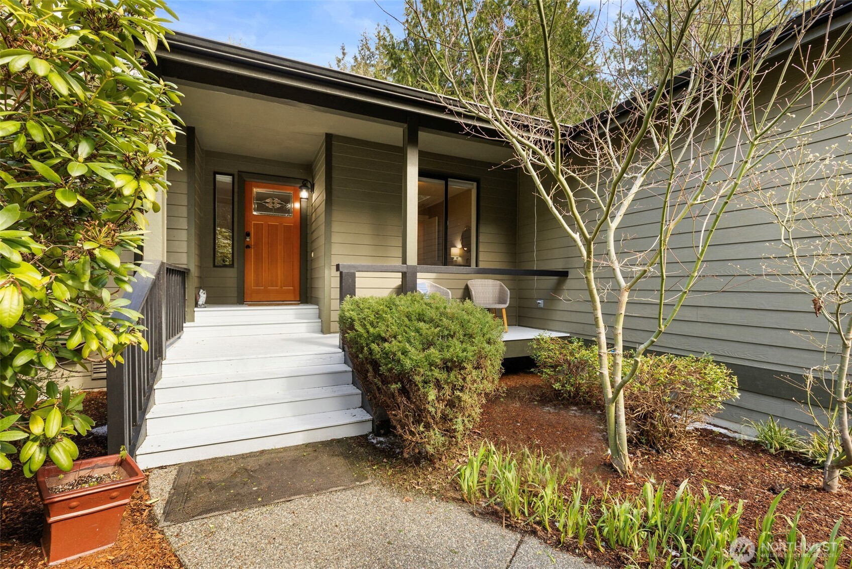 17028 Suquamish Way NE, Suquamish, WA 98392
