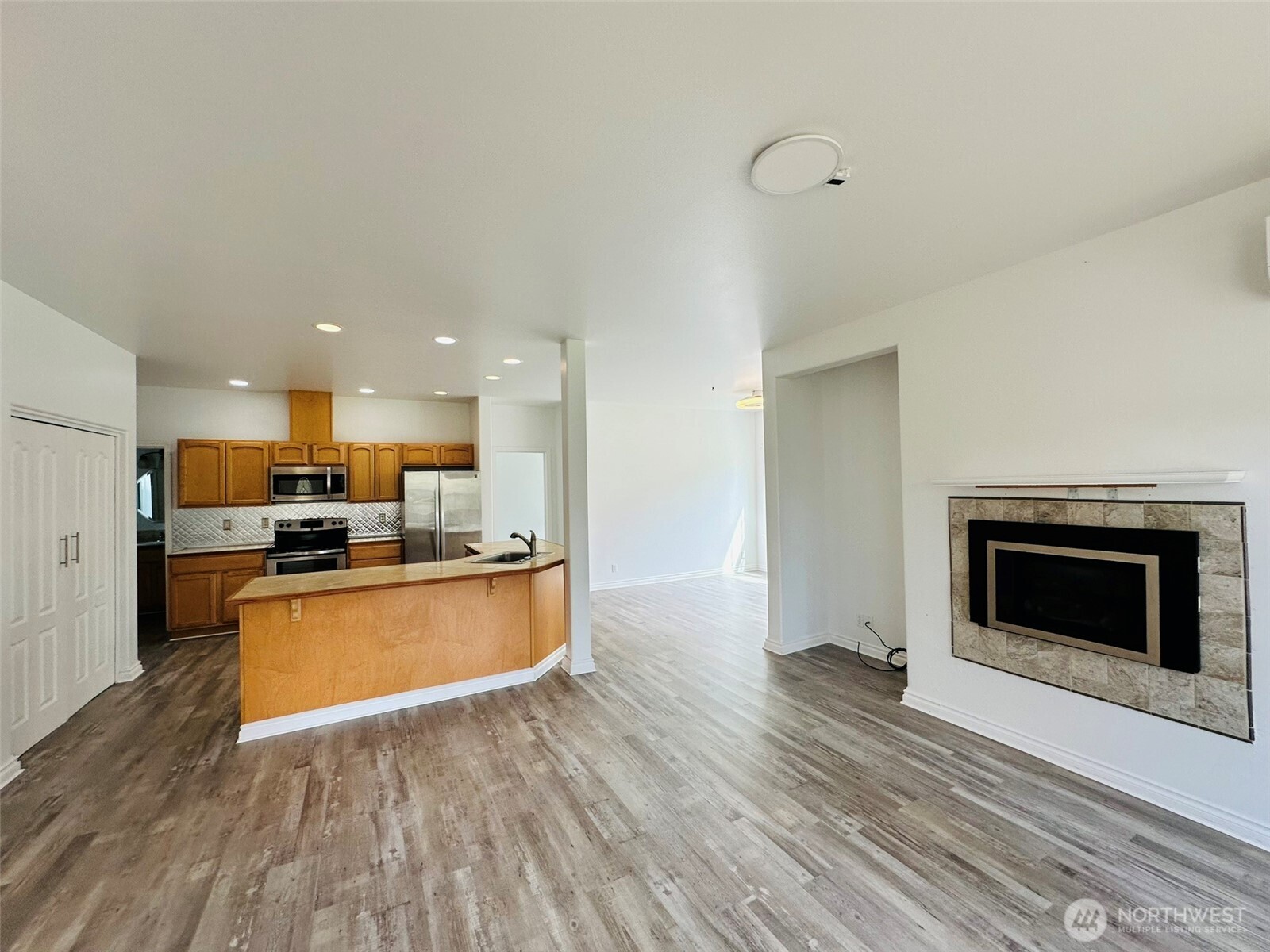 830 Discovery Avenue SE, Ocean Shores, WA 98569