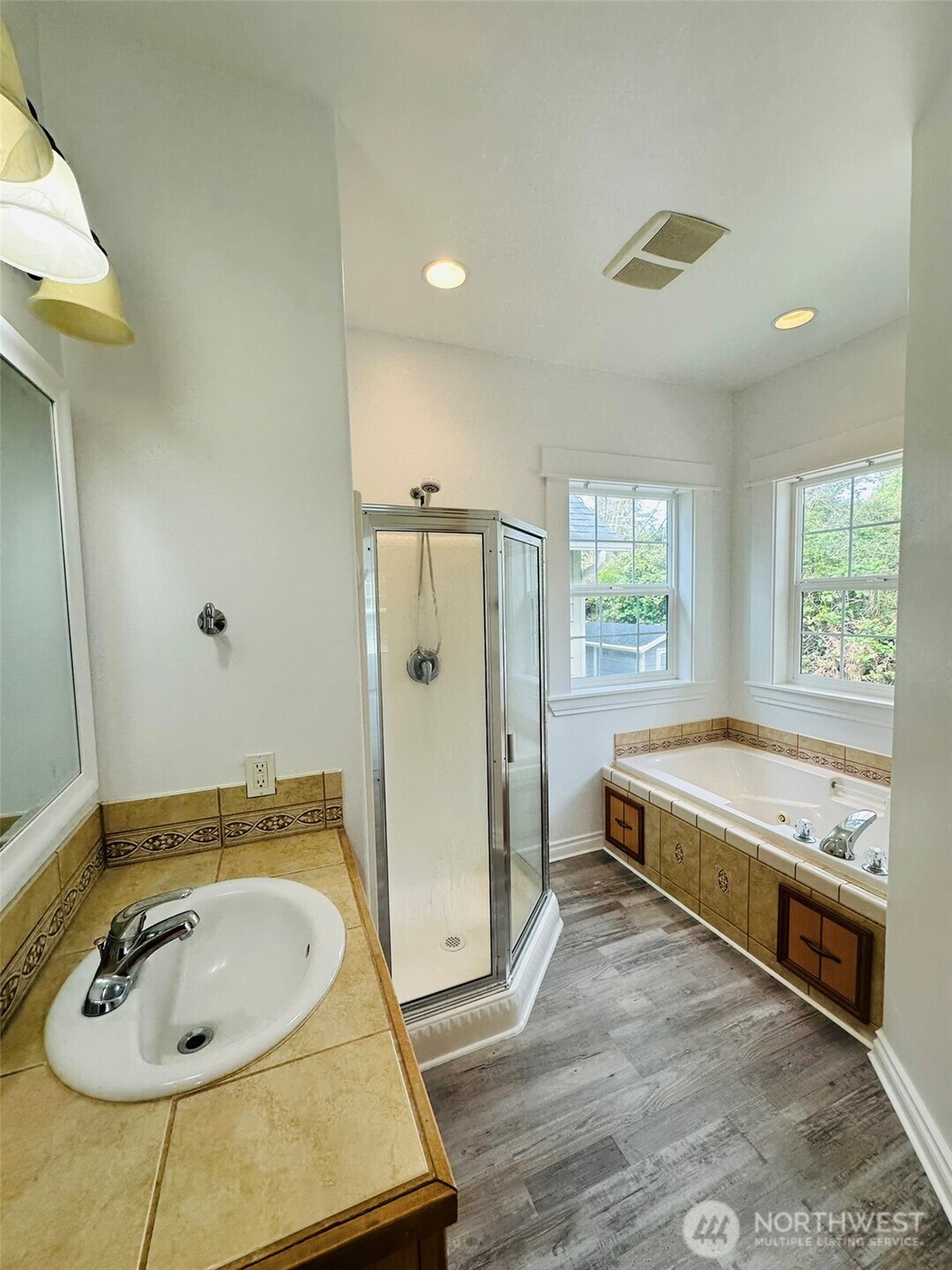 830 Discovery Avenue SE, Ocean Shores, WA 98569