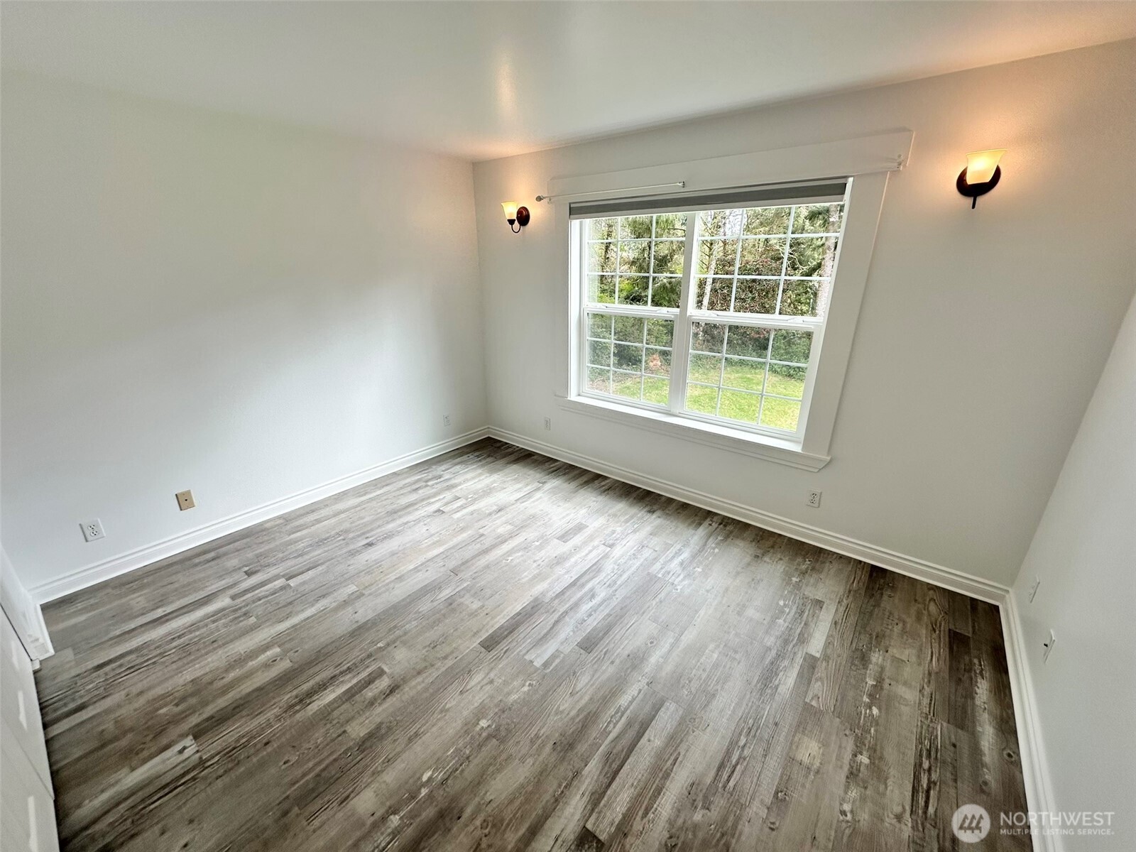 830 Discovery Avenue SE, Ocean Shores, WA 98569