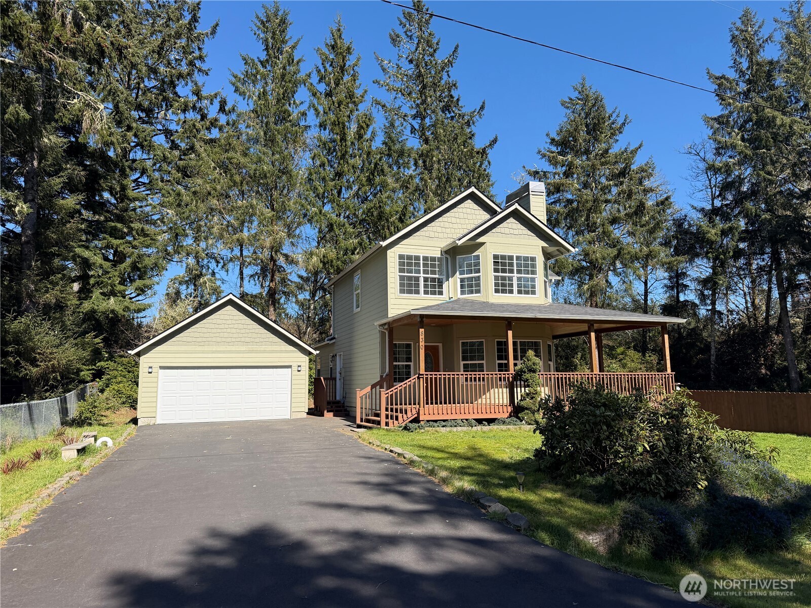 830 Discovery Avenue SE, Ocean Shores, WA 98569