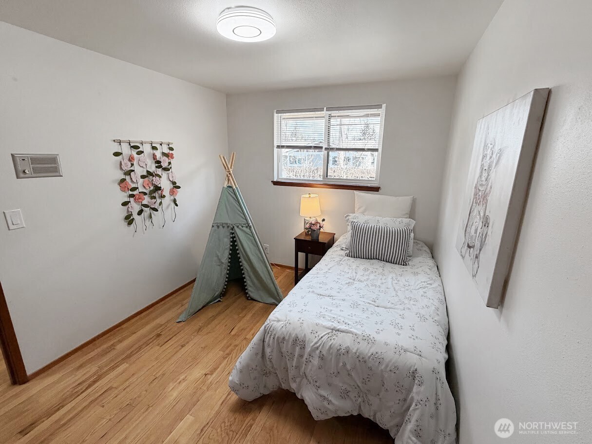 12010 2nd Avenue SW, Seattle, WA 98146