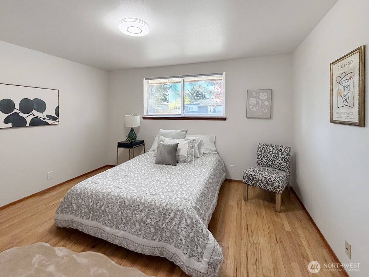 12010 2nd Avenue SW, Seattle, WA 98146