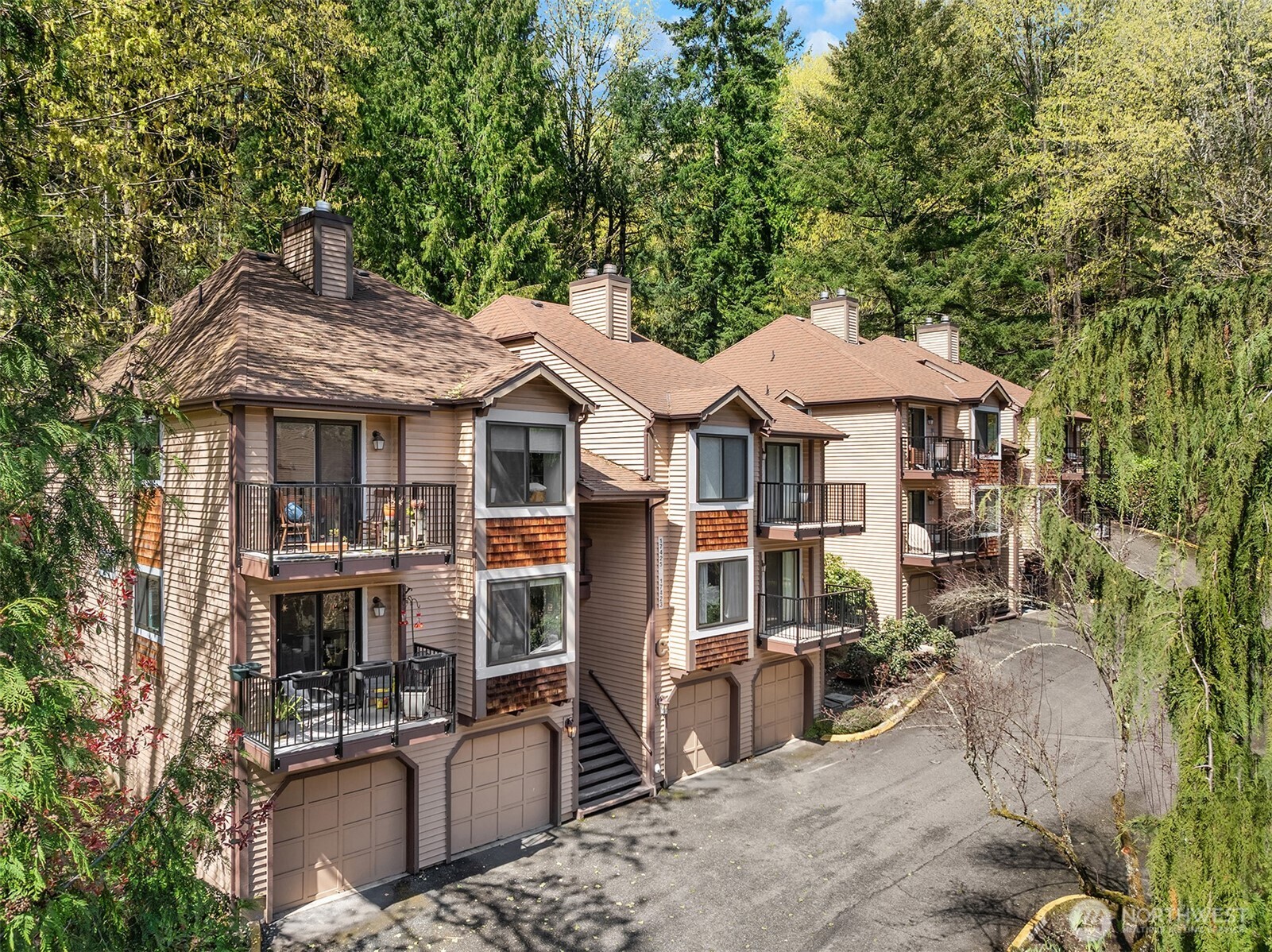 17427 NE 88th Place , Redmond, WA 98052