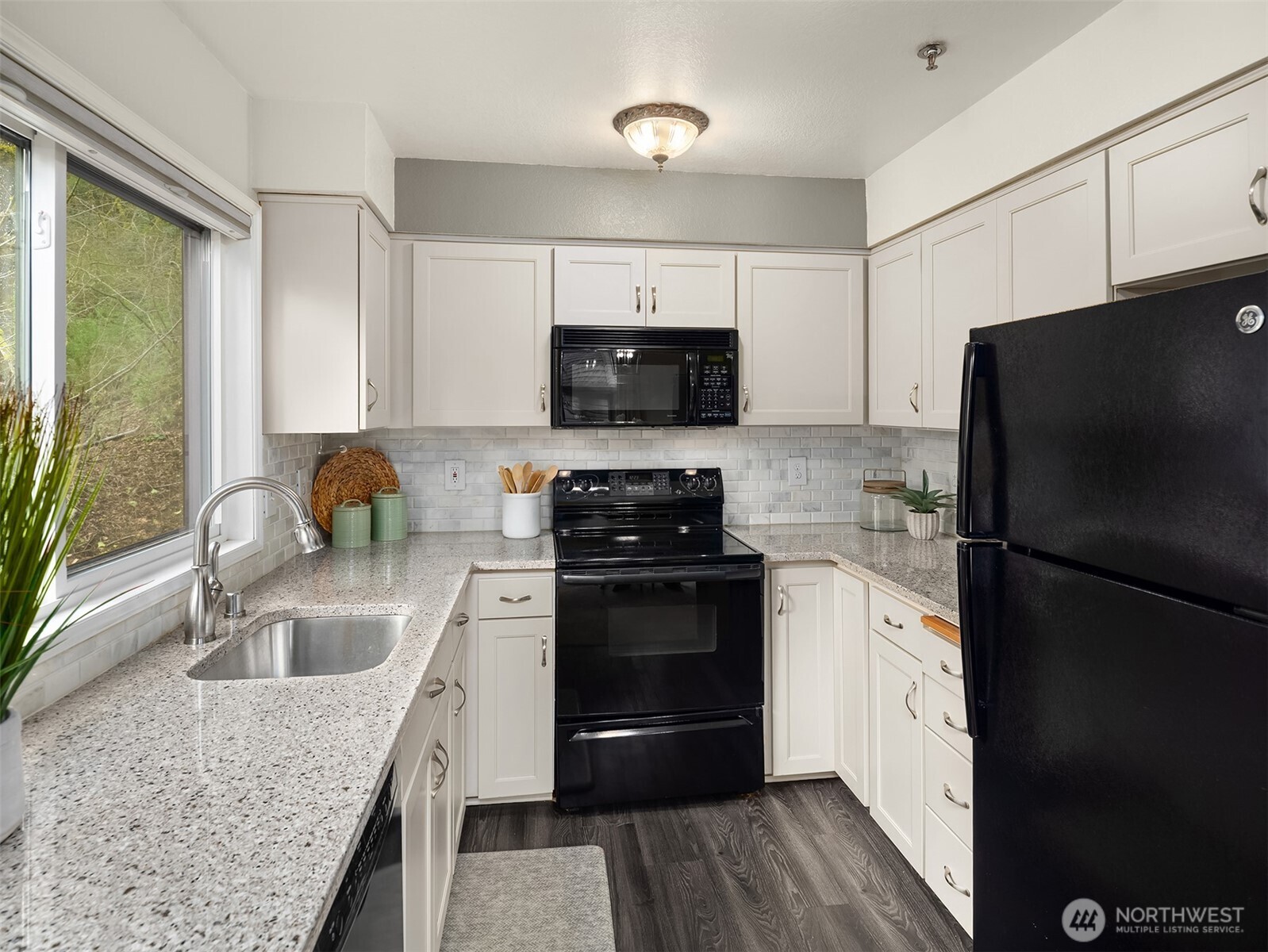 17427 NE 88th Place , Redmond, WA 98052