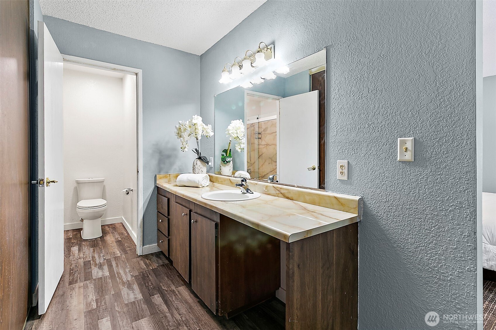23625 112th Avenue SE #G201, Kent, WA 98031
