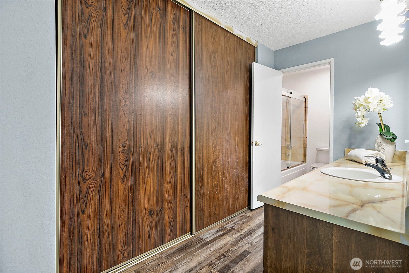 23625 112th Avenue SE #G201, Kent, WA 98031