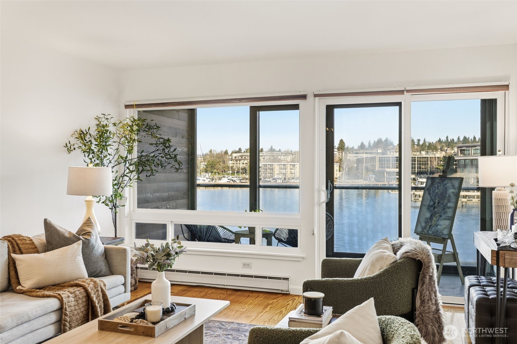 515 S Lake Street #204, Kirkland, WA 98033