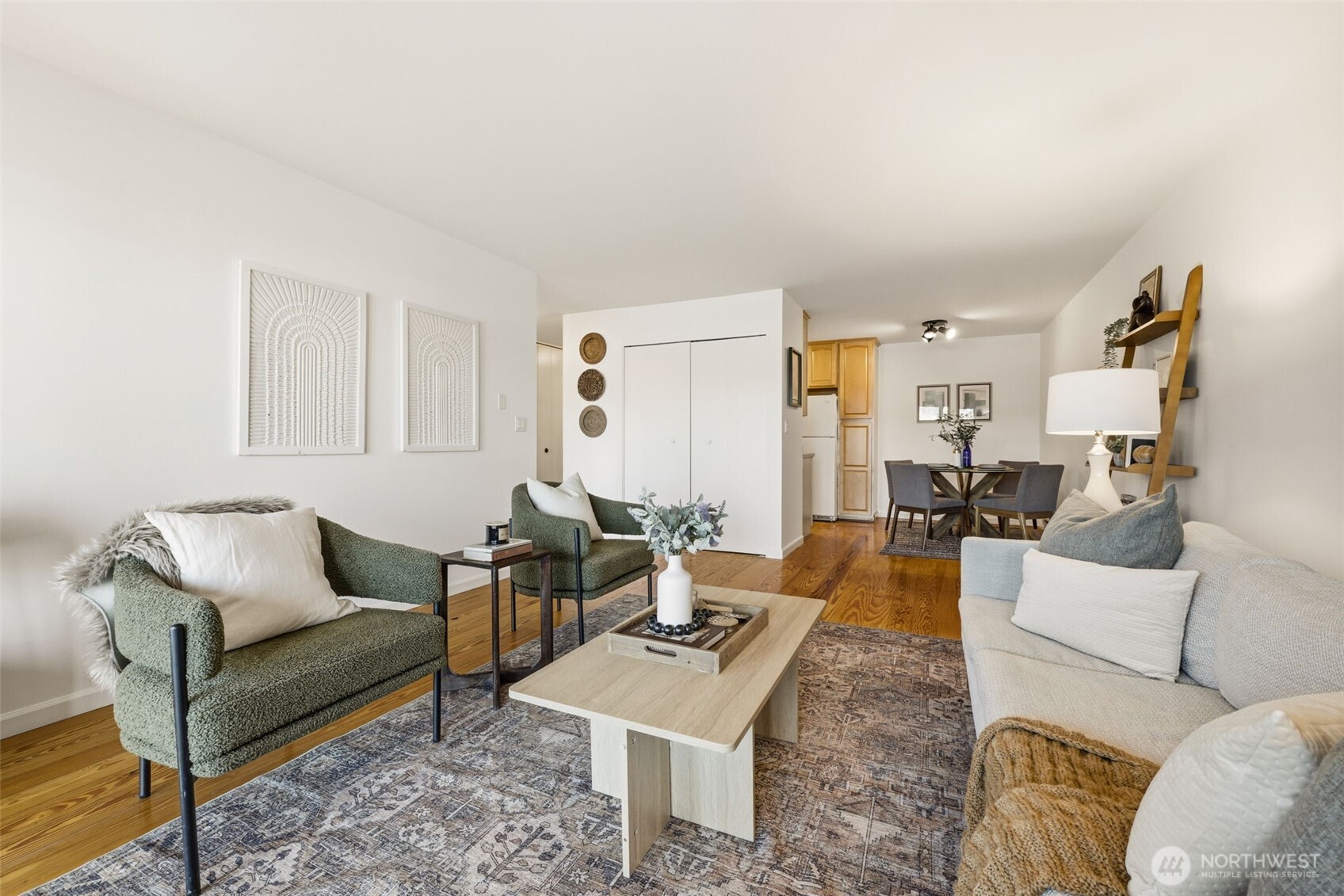 515 S Lake Street #204, Kirkland, WA 98033