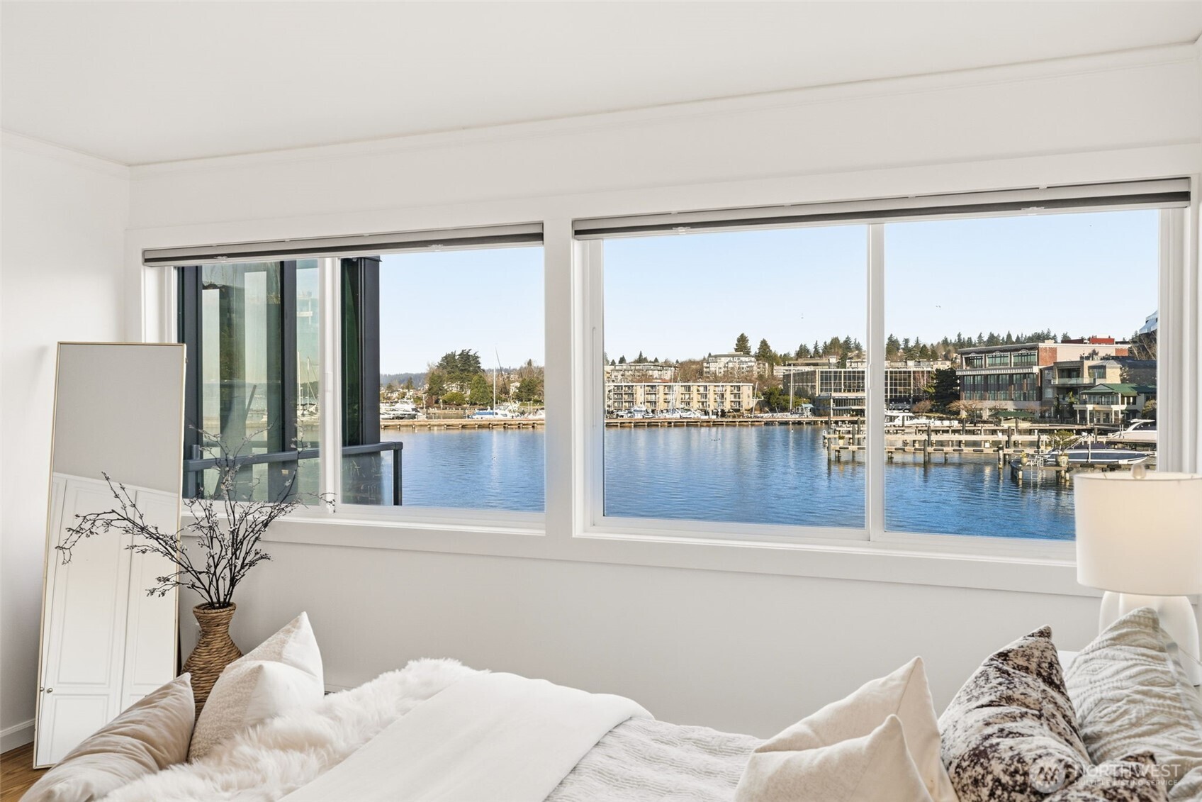 515 S Lake Street #204, Kirkland, WA 98033
