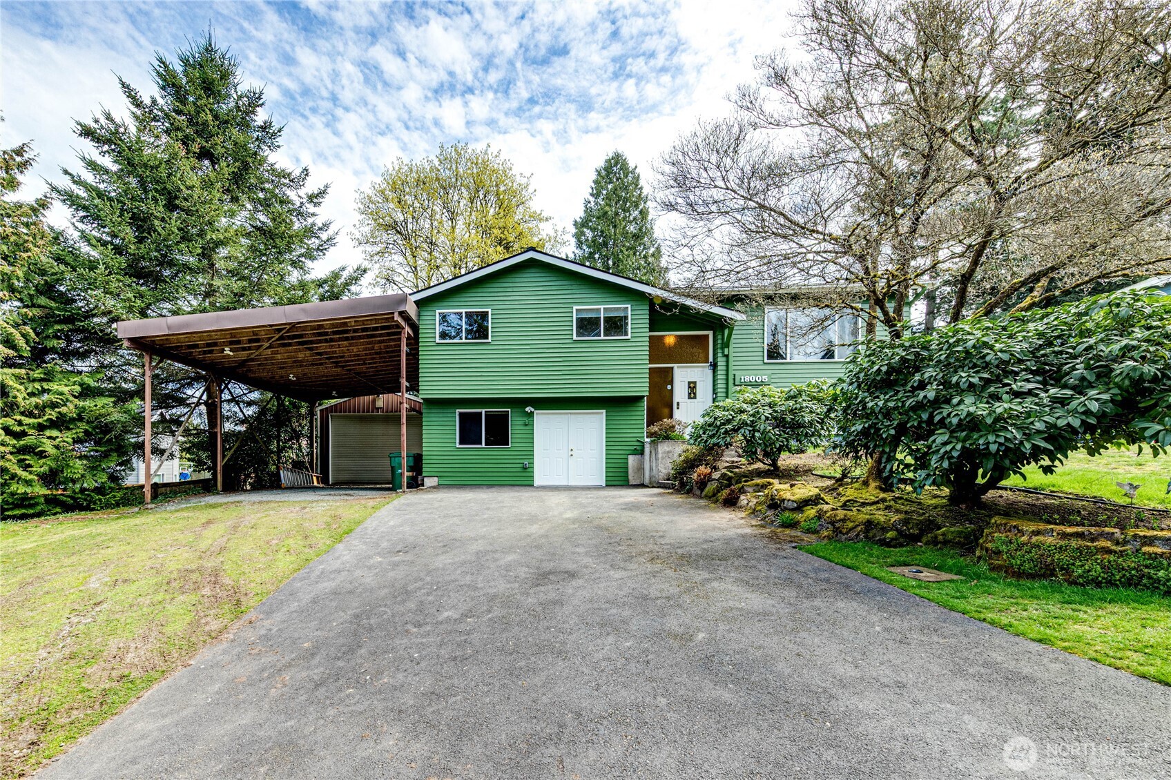 18005 33rd Place W, Lynnwood, WA 98037-7718