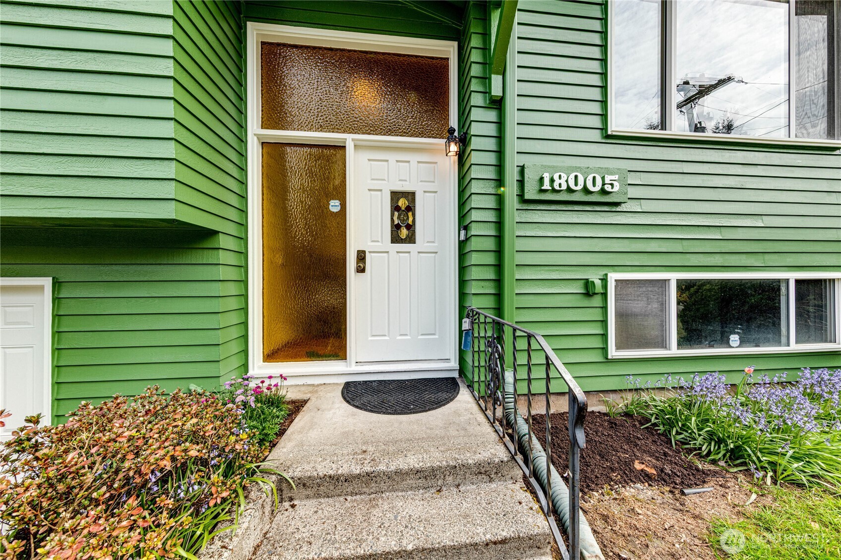 18005 33rd Place W, Lynnwood, WA 98037-7718