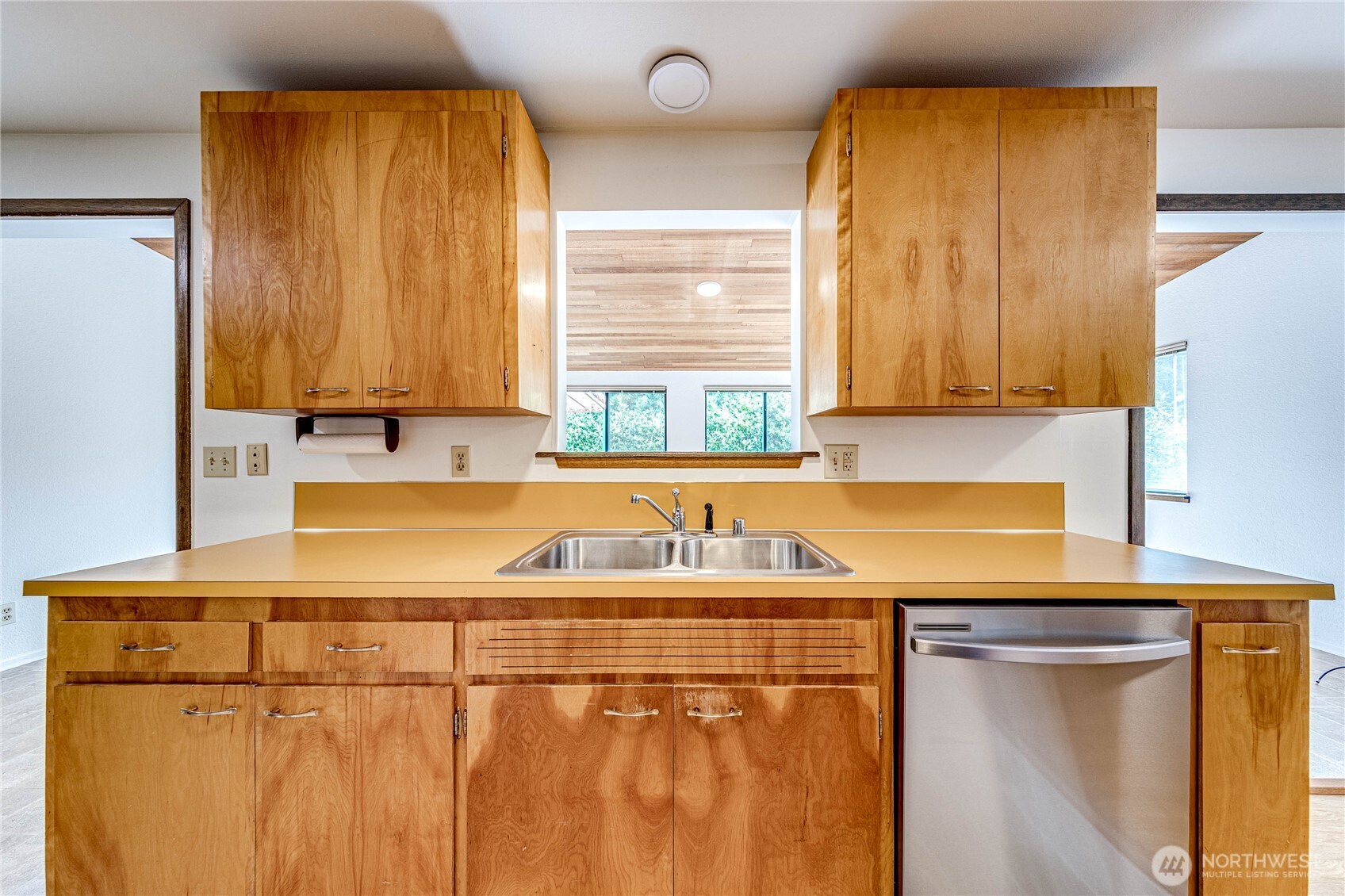 18005 33rd Place W, Lynnwood, WA 98037-7718