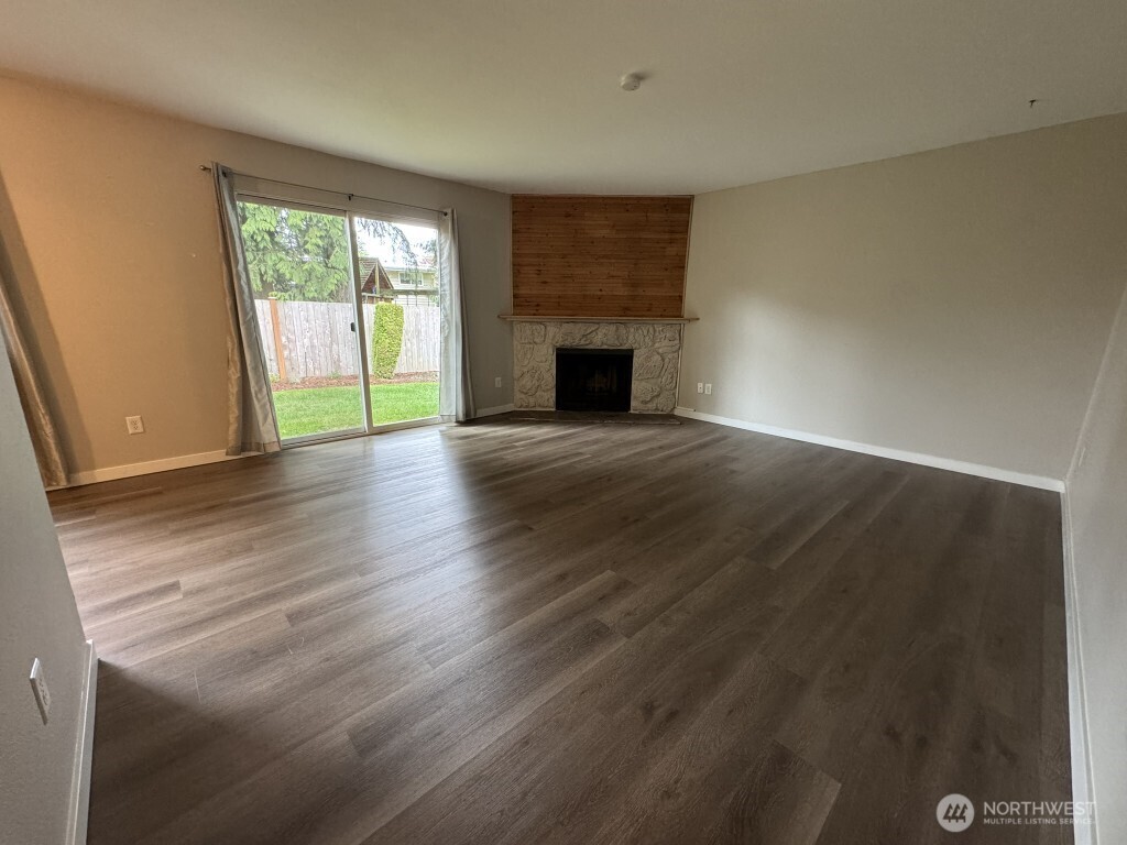 7322 NE 142nd Place #B, Kirkland, WA 98034