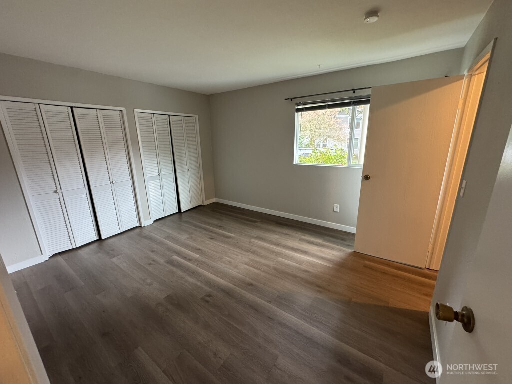 7322 NE 142nd Place #B, Kirkland, WA 98034