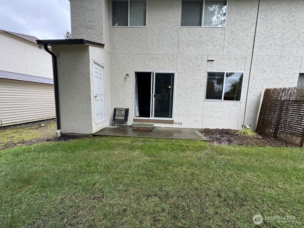 7322 NE 142nd Place #B, Kirkland, WA 98034