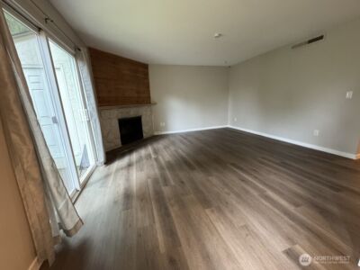 7322 NE 142nd Place #B, Kirkland, WA 98034 - Photo 3