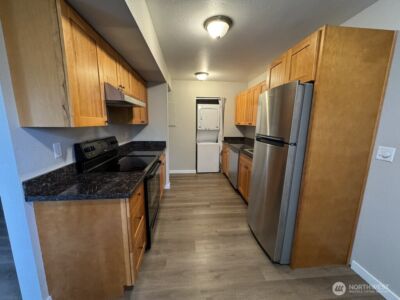 7322 NE 142nd Place #B, Kirkland, WA 98034 - Photo 5
