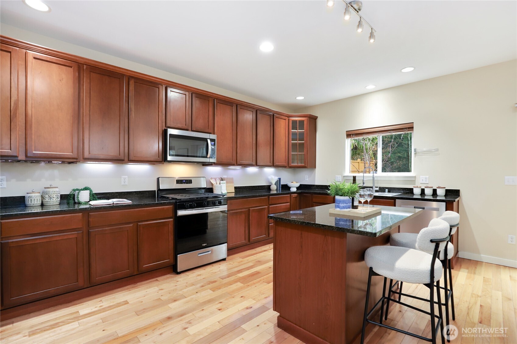 27742 257th Avenue SE, Maple Valley, WA 98038