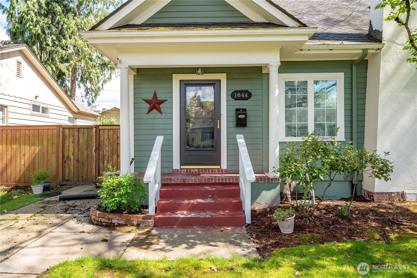 1644 22nd , Longview, WA 98632