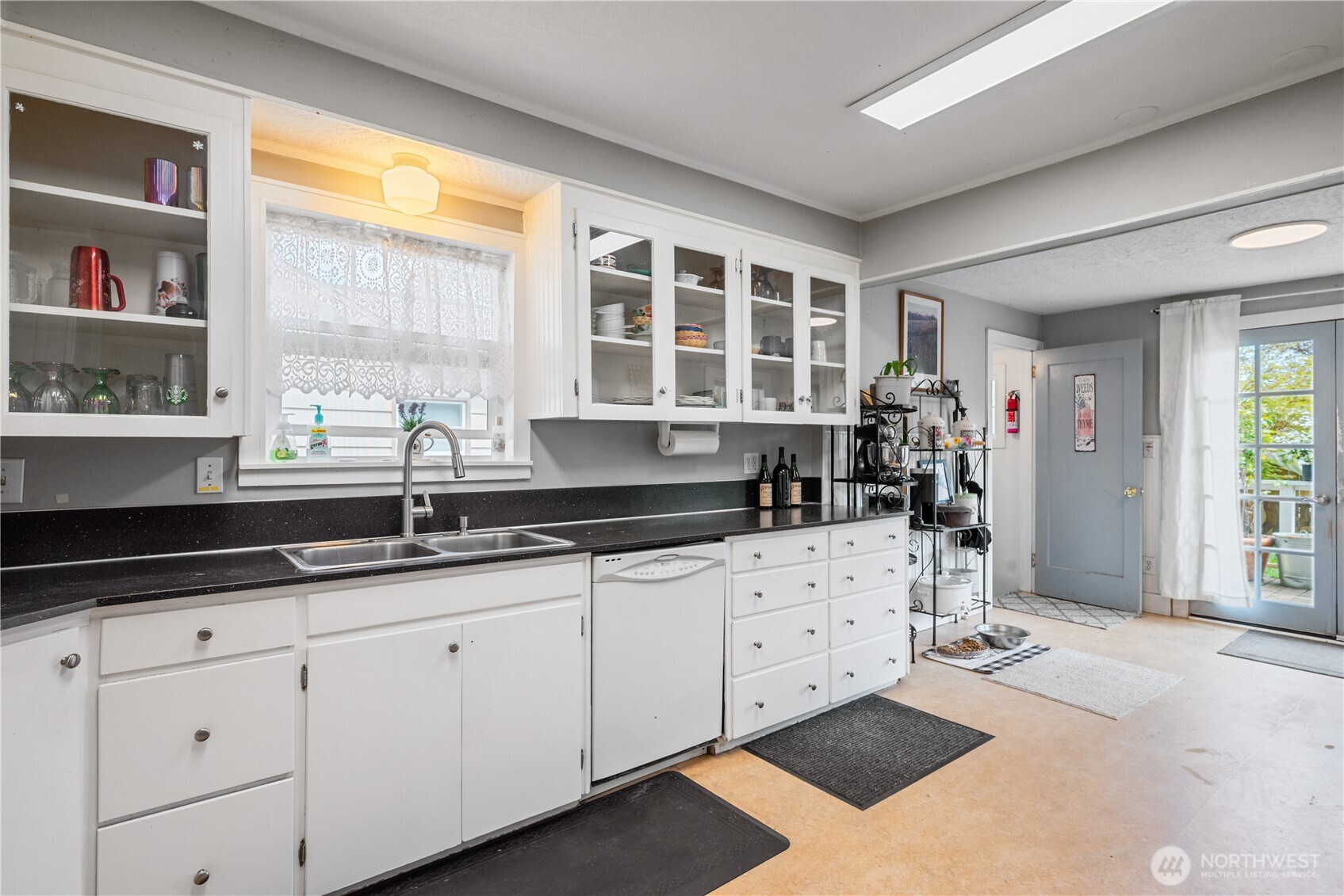 1644 22nd , Longview, WA 98632