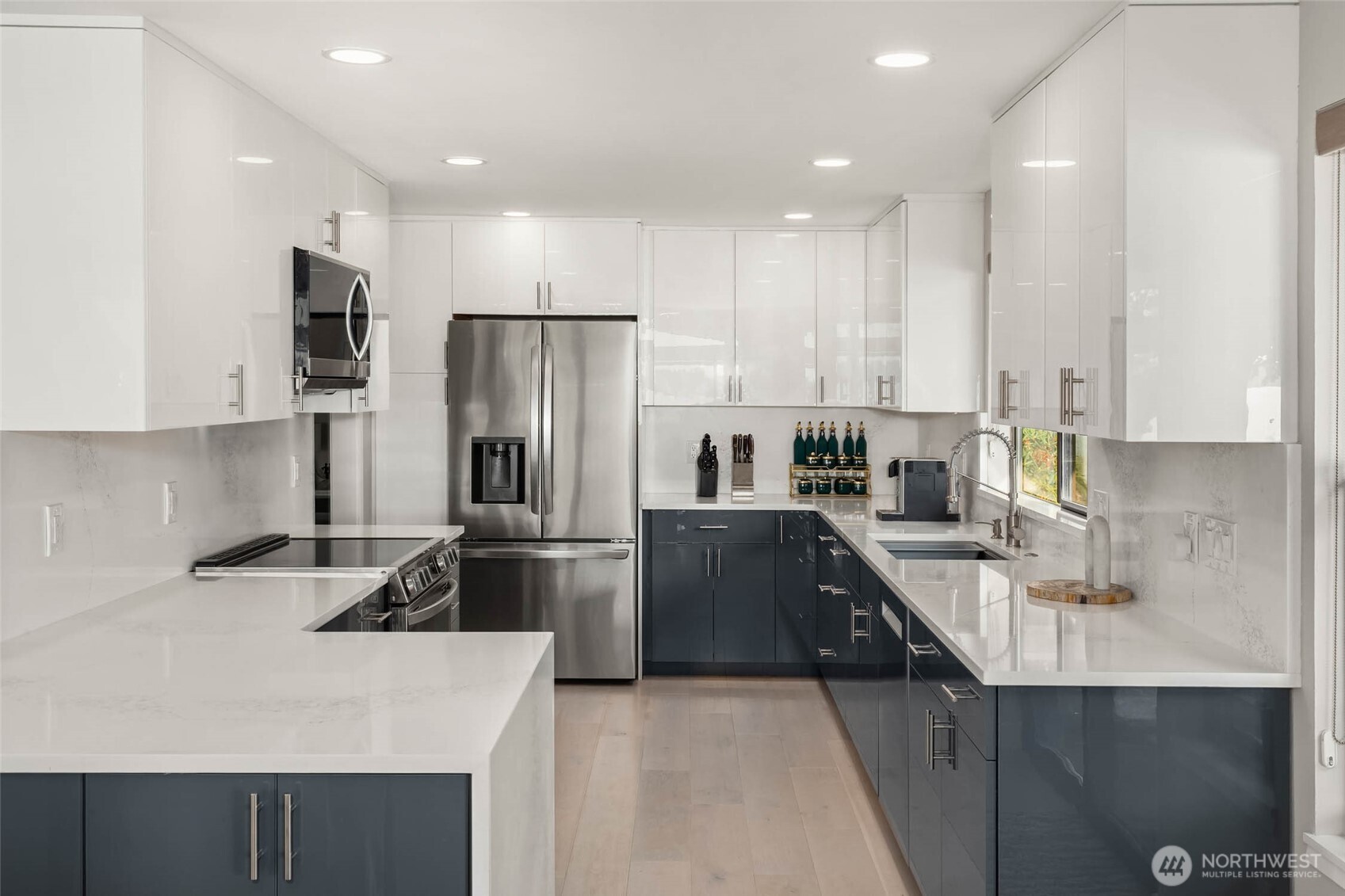 6209 Lake Washington Blvd NE, Kirkland, WA 98033