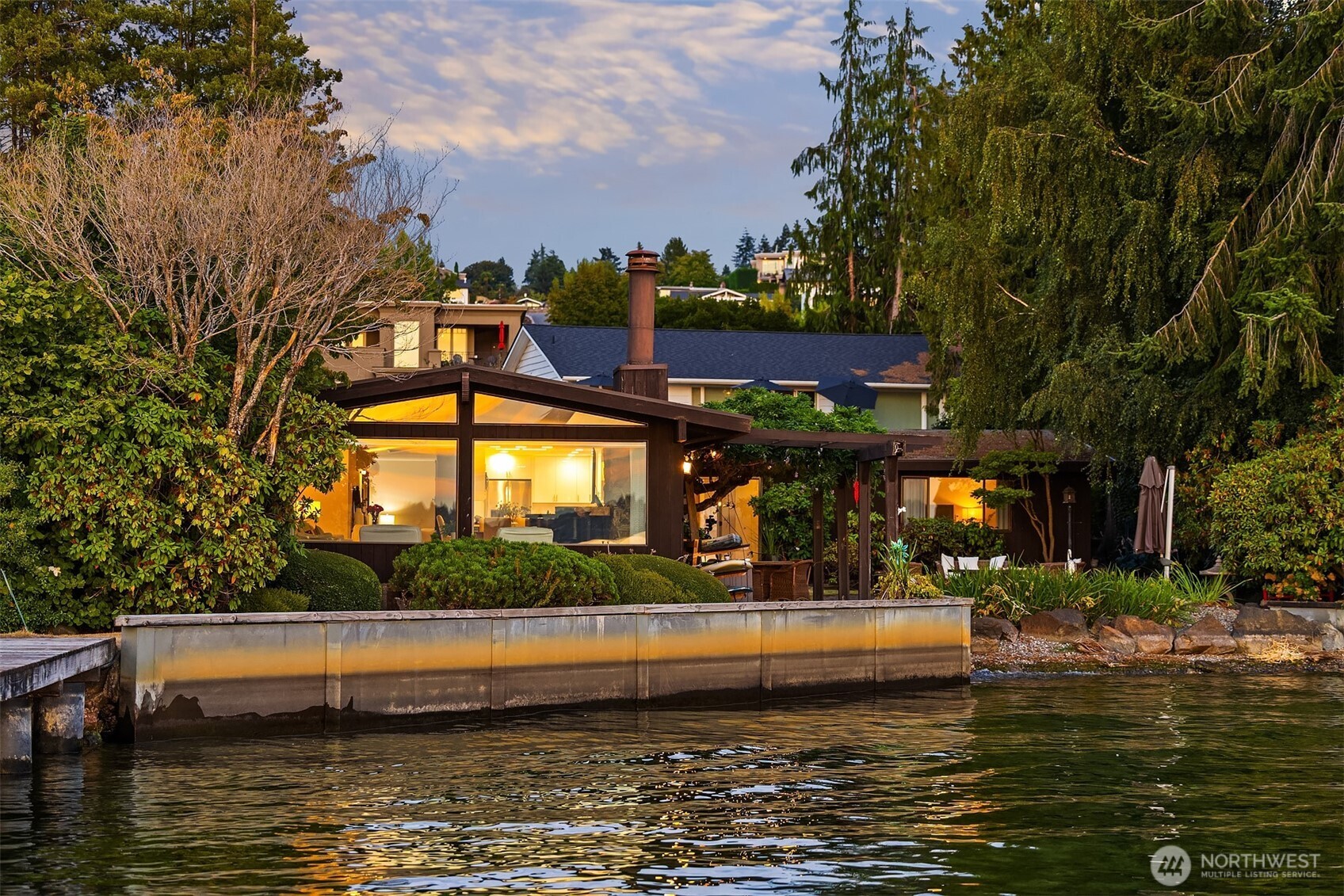 6209 Lake Washington Blvd NE, Kirkland, WA 98033