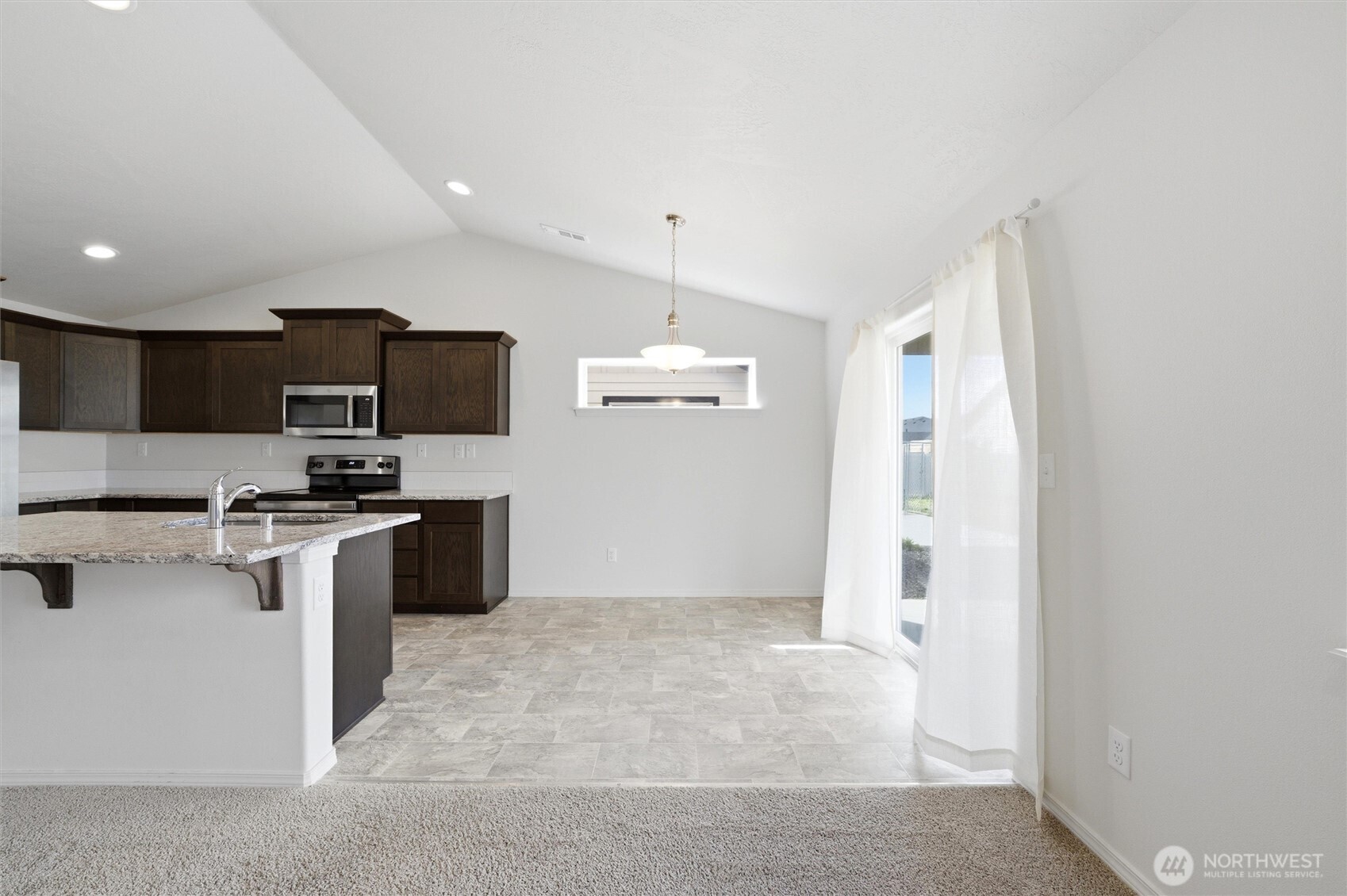1032 W Sequoia Road , Moses Lake, WA 98837