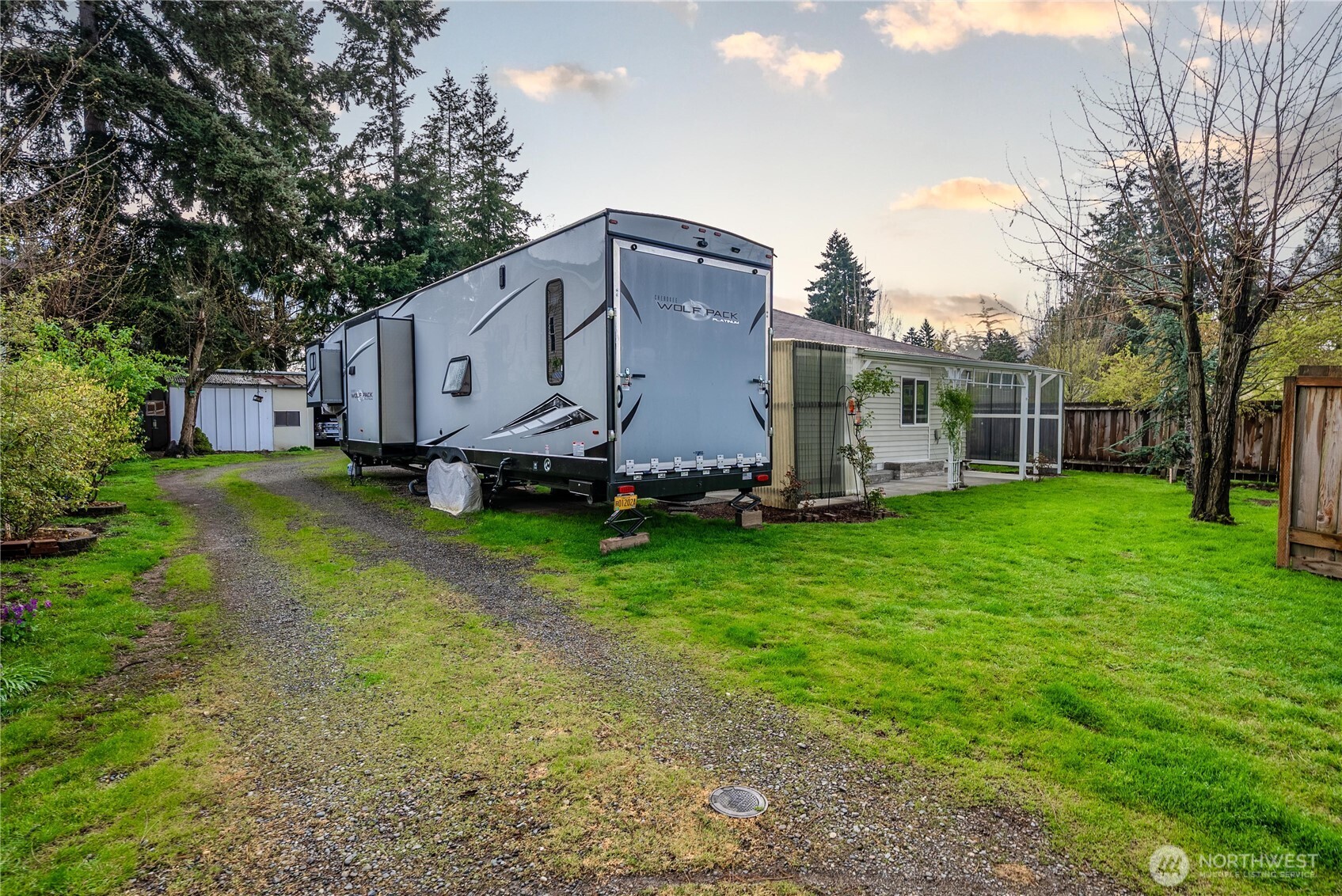 25460 111th Avenue SE, Kent, WA 98030
