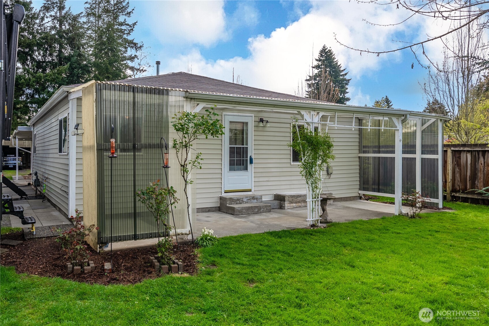 25460 111th Avenue SE, Kent, WA 98030