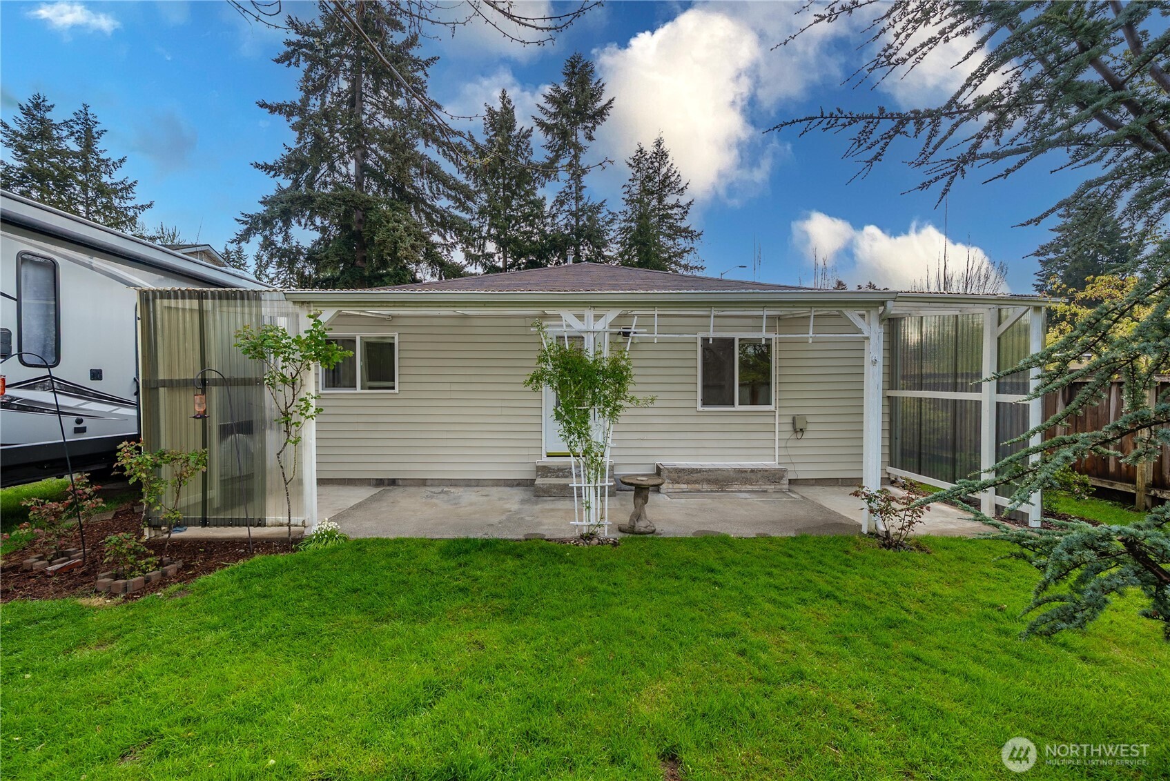 25460 111th Avenue SE, Kent, WA 98030