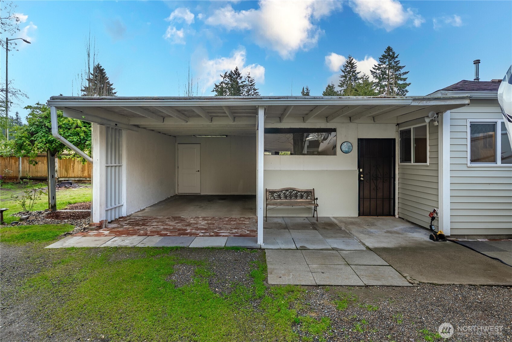 25460 111th Avenue SE, Kent, WA 98030