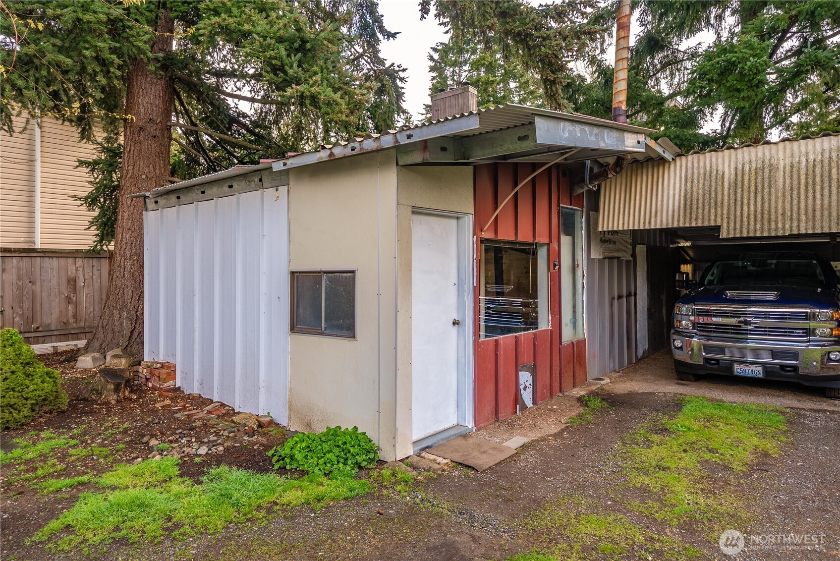 25460 111th Avenue SE, Kent, WA 98030