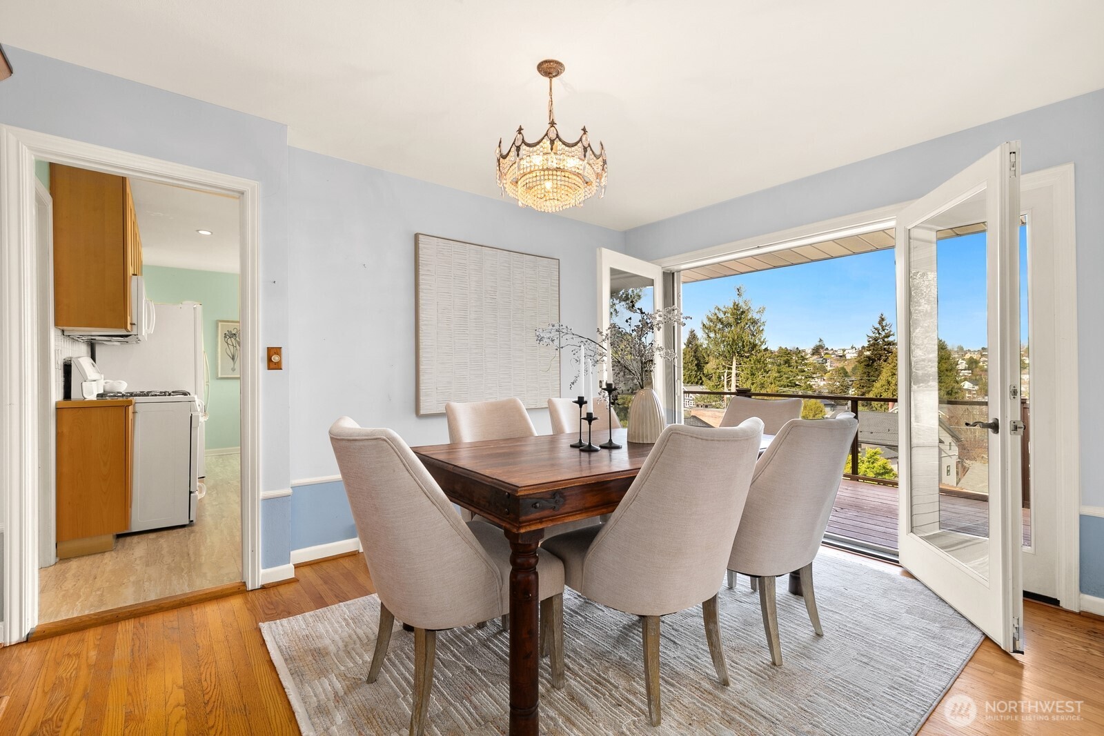 2462 36th Avenue W, Seattle, WA 98199