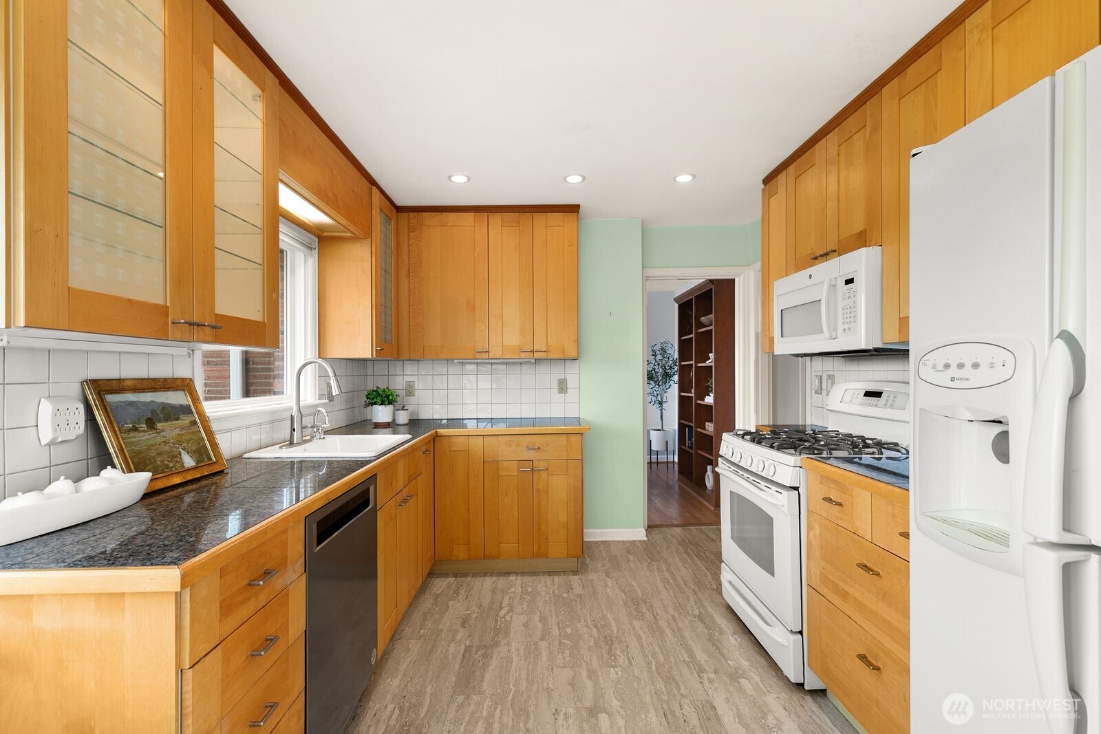 2462 36th Avenue W, Seattle, WA 98199