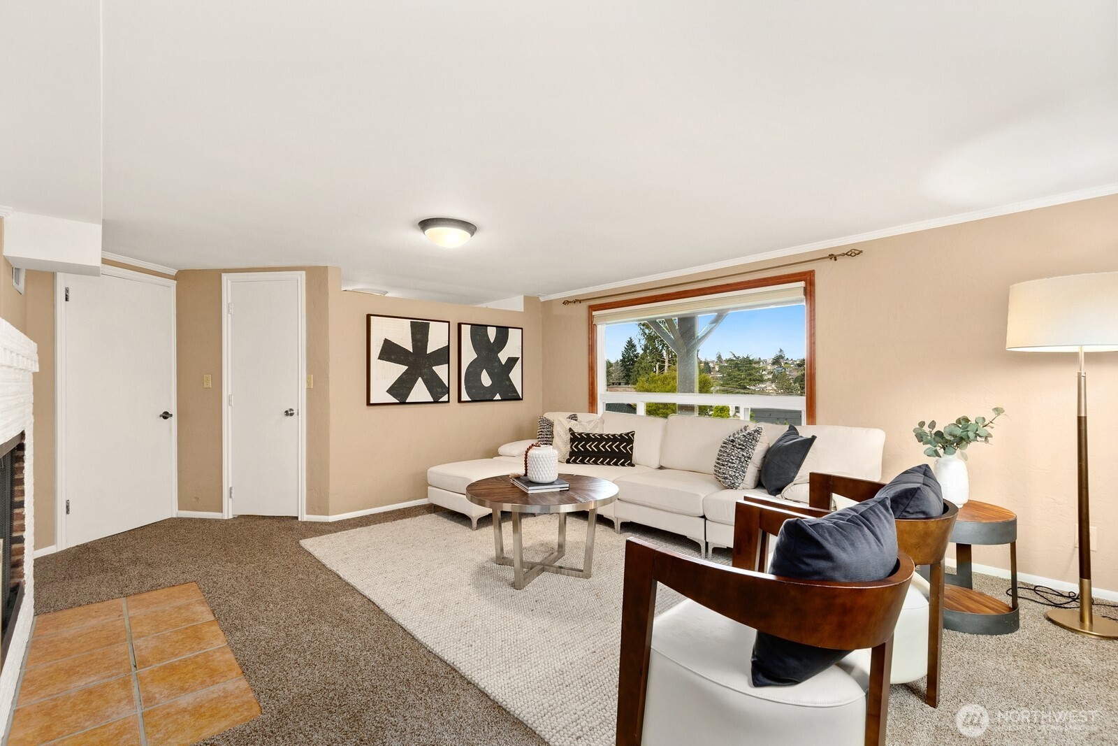 2462 36th Avenue W, Seattle, WA 98199