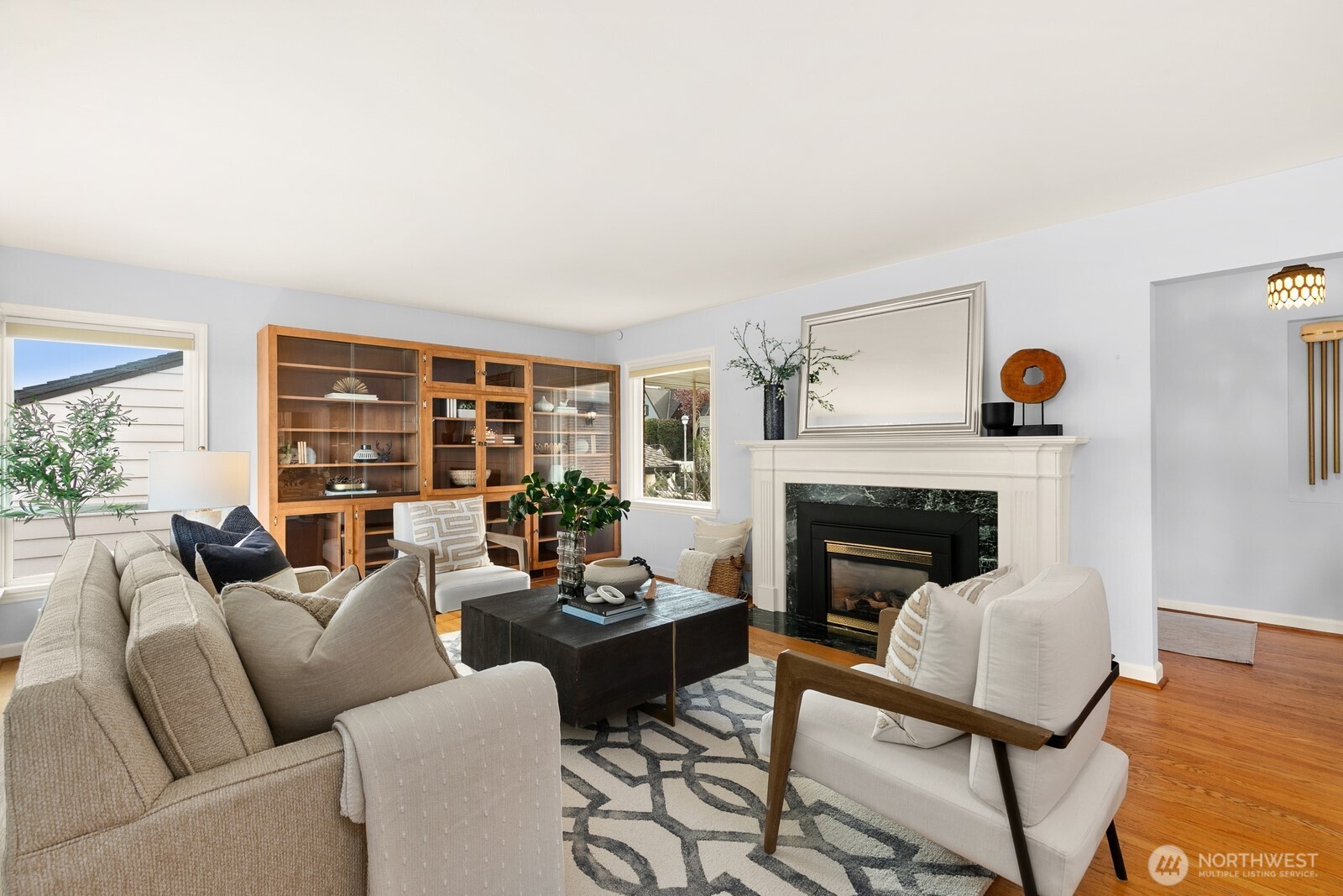 2462 36th Avenue W, Seattle, WA 98199